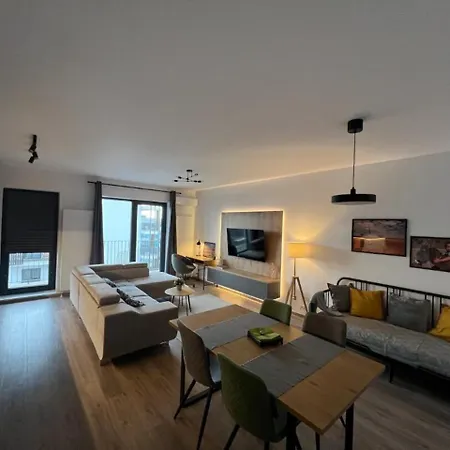 High-rise Luxury With Free Parking * Bucarest