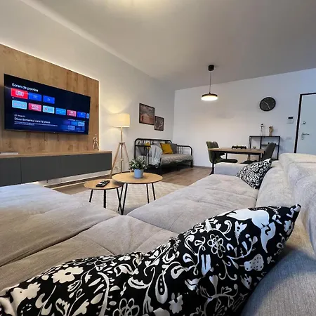 Apartamento High-rise Luxury With Free Parking Bucarest