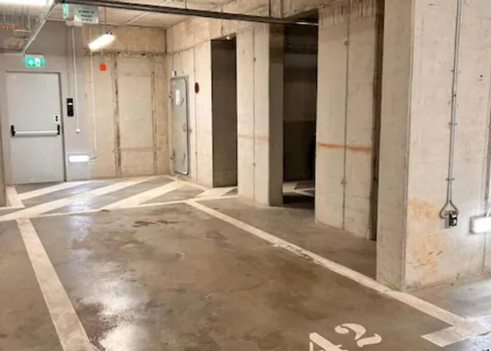 Apartment High-rise Luxury With Free Parking Bucharest