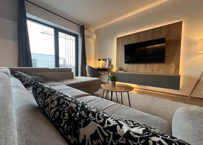 Apartment High-rise Luxury With Free Parking