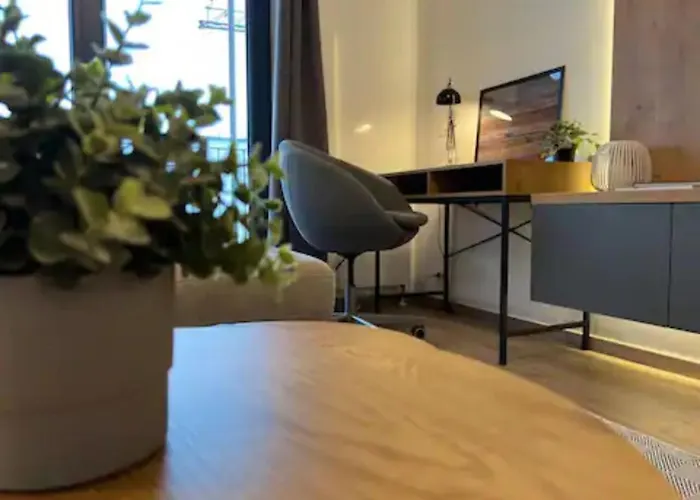 High-rise Luxury With Free Parking Bukurešť