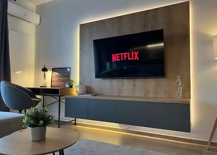 High-rise Luxury With Free Parking Apartment Bucharest