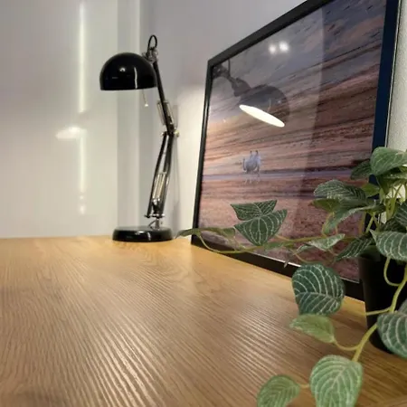 High-rise Luxury With Free Parking