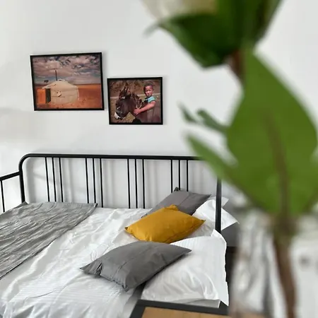 High-rise Luxury With Free Parking Lejlighed *