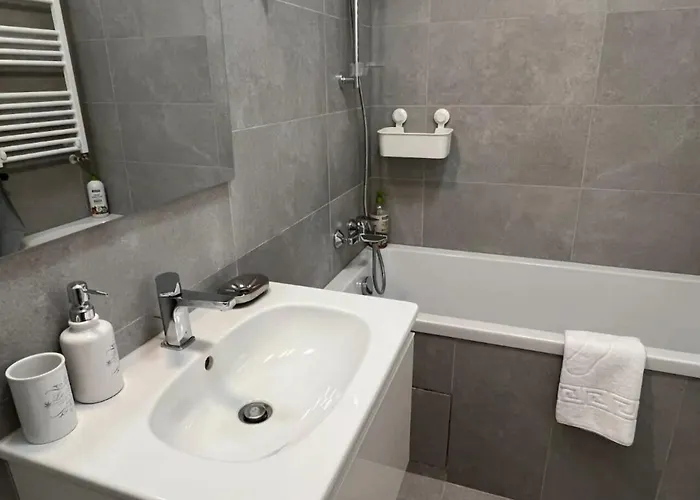High-rise Luxury With Free Parking Bucarest